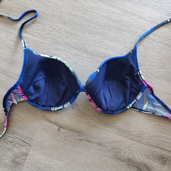 Ardene Swim Floral Pattern Bikini Set, Top XL and Bottom L - Picture 6 of 14